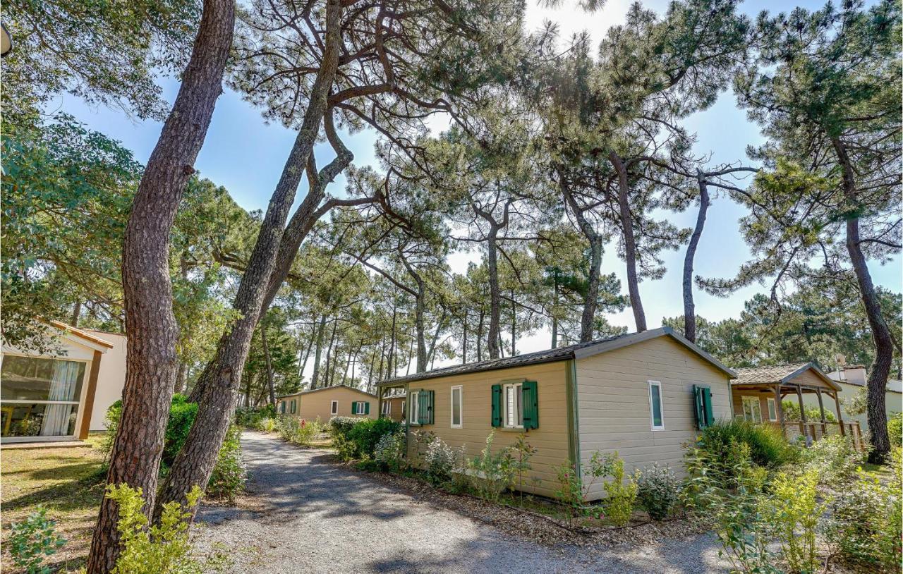 Lovely Home In La Faute-Sur-Mer With Kitchen Exterior photo