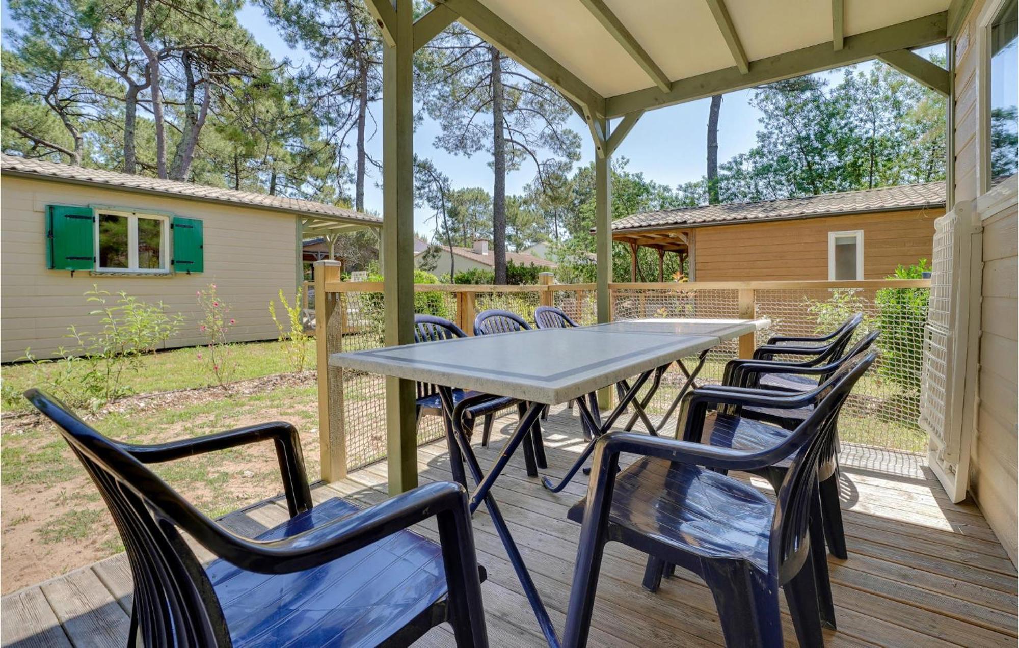 Lovely Home In La Faute-Sur-Mer With Kitchen Exterior photo